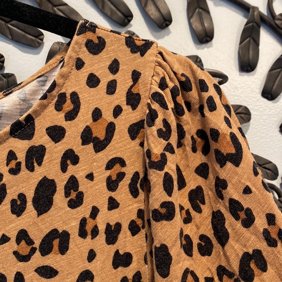 J.CREW Puff/Flutter Sleeve Leapord T-shirt - Picture 4 of 5